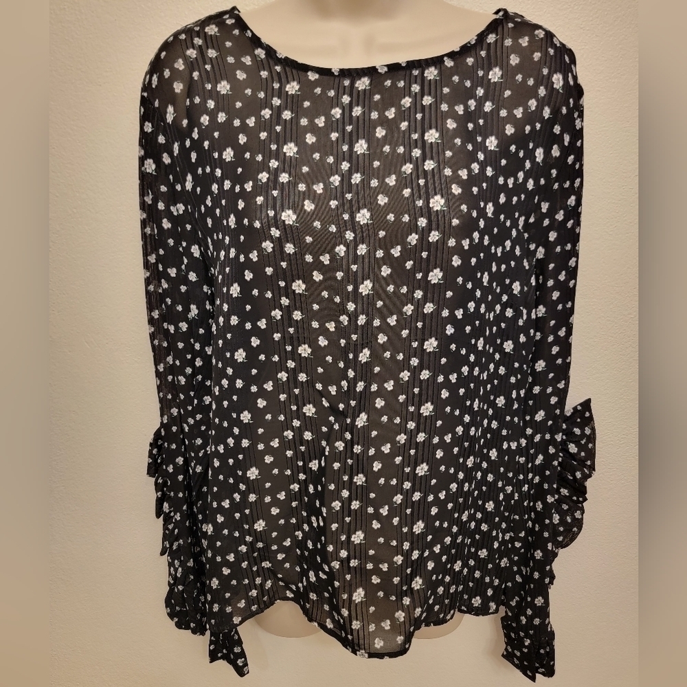 NWT H&M Long Sleeve Floral Blouse